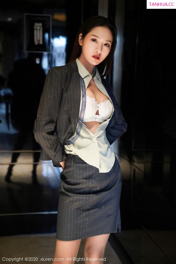 沐青  [XiuRen]高清写真图 2020.09.21 No.2579 方子萱第47张图片
